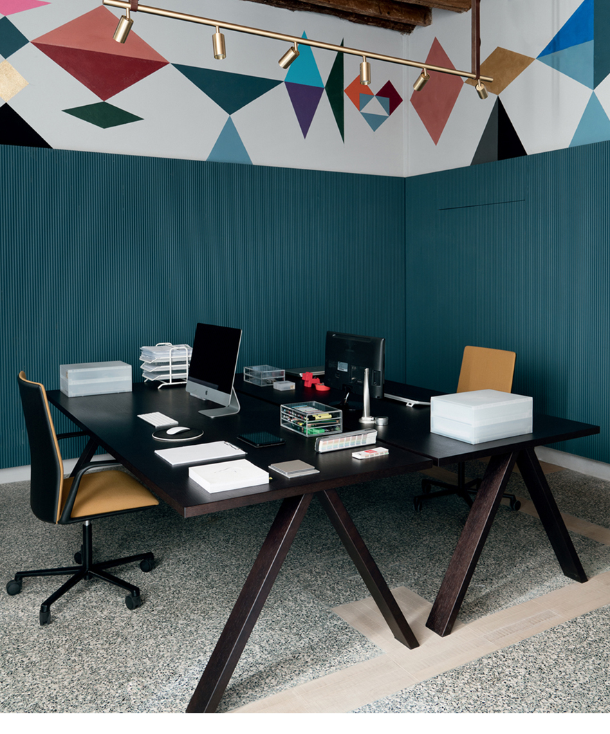 Sioen Furniture logo ergonomische bureaustoelen