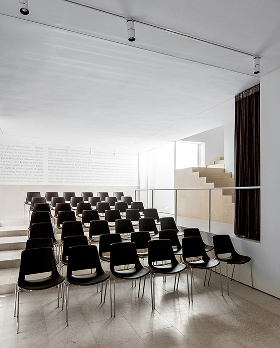Sioen Furniture logo ergonomische bureaustoelen