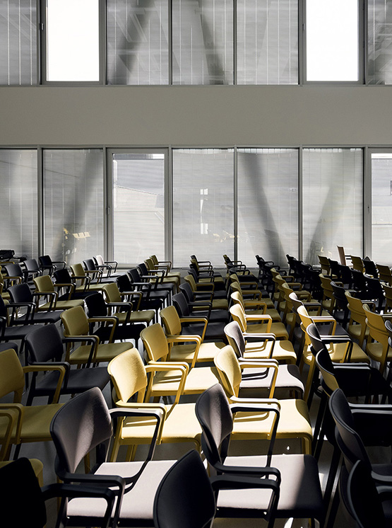 Sioen Furniture logo ergonomische bureaustoelen
